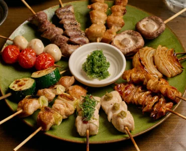 6年ぶりに「焼鳥半額」が復活!毎週月曜日はいつもよりお得に焼鳥をお楽しみ頂けます!この機会に是非、美味しくお得に自慢の焼鳥をご賞味ください!